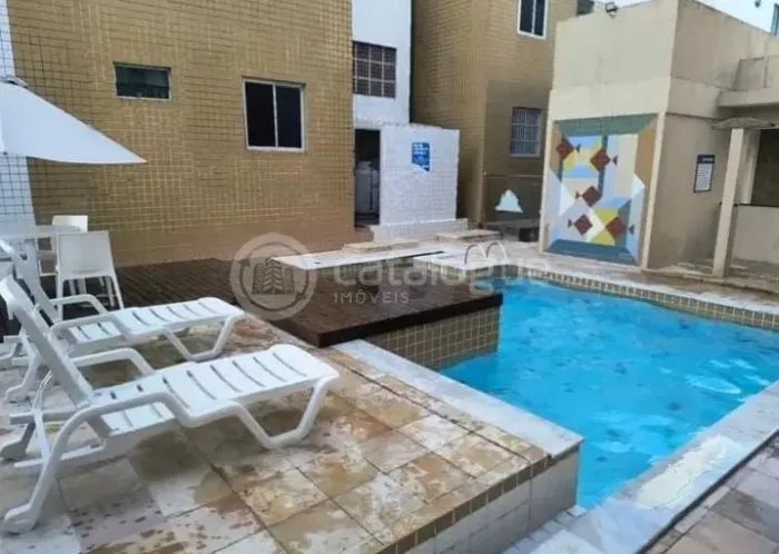 Apartamento lado da sombra em bom estado em um dos bairro que mais cresce Planalto-Natal/R