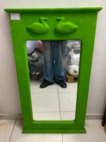 Espelho Com Moldura Verde