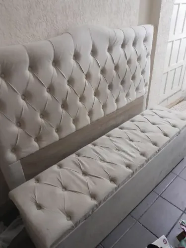 Vendo cabiceira de cama e baú 