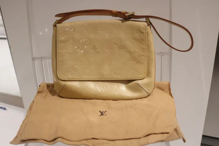 Bolsa Louis Vuitton Vernis Monograma