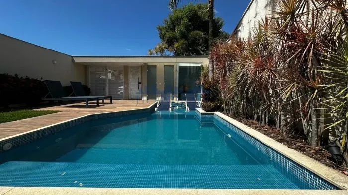 Barra da Tijuca Rio Mar 2 | Casa de Luxo | 4 Suítes (3 Atuais) | Lazer Completo | Entrar