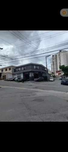 Esquina comercial com sobreloja