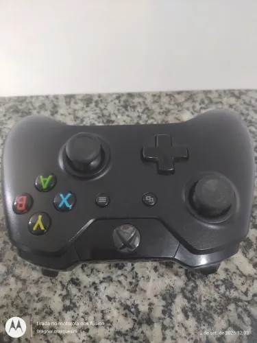 Controle Xbox one FAT com gatilho esquerdo ruim