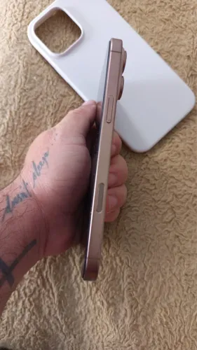 iPhone 16 pro max 258 g
