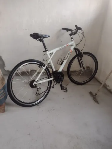Bicicleta aro 26 GTS de alumínio pessas de qualidade 