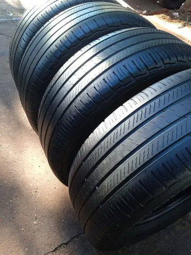 4 pneus 255/60/18 Michelin