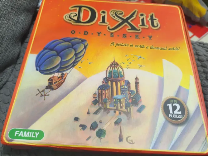 Jogo Dixit edição Odyssei novo