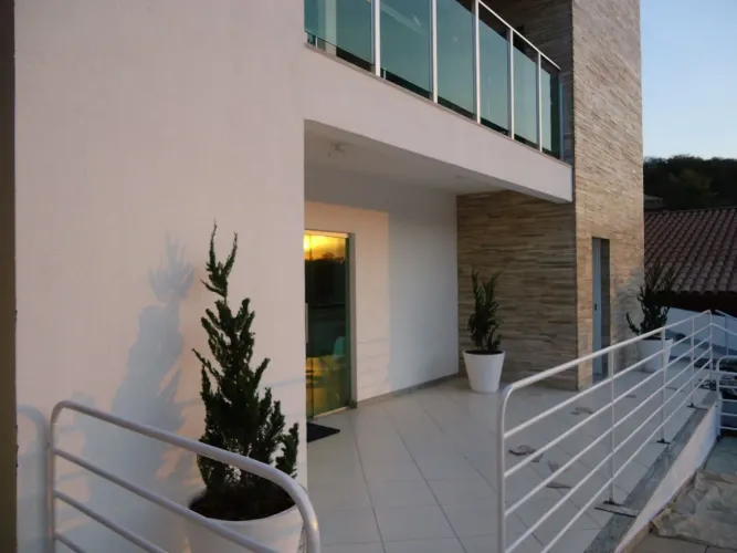 ALUGA-SE SEGUNDO PISO COMERCIAL COMPLETO <br>