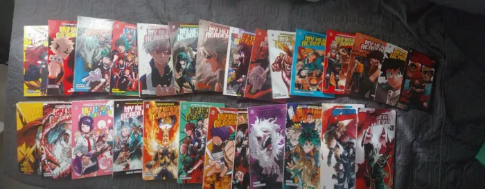 Mangá My hero Academia vol. 1 a 28 + brindes
