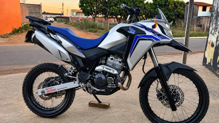 XRE300 abs