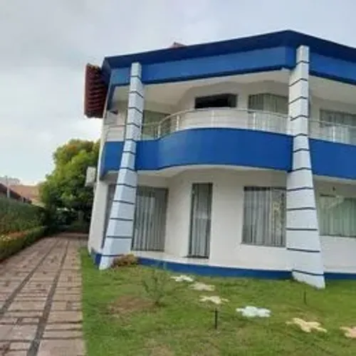 Alugo casa no Parque Caçari.