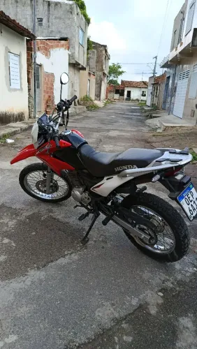 Vendo essa liida moto pra quem gosta de moto comservada