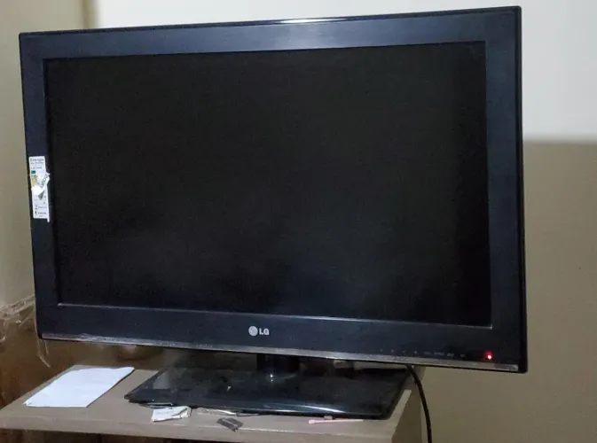 Smart TV LG 32" + Google Chromecast - Pronta para Netflix e YouTube