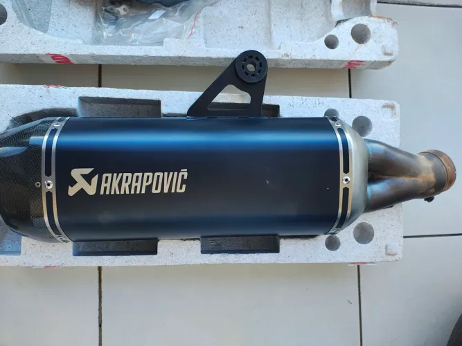 Akrapovic semi novo BMW R1250 gs/ 1200 gs