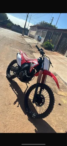 Crf 230 de trilha