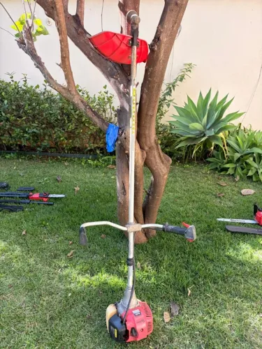 Roçadeira Gasolina 2 Tempos Tbc52x 52cc Gll Toyama