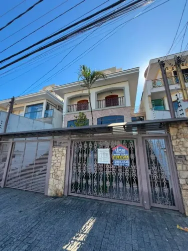 Sobrado com 4 dormitórios para alugar, 225 m² por R$ 6.000,00/mês - Vila Isolina Mazzei -