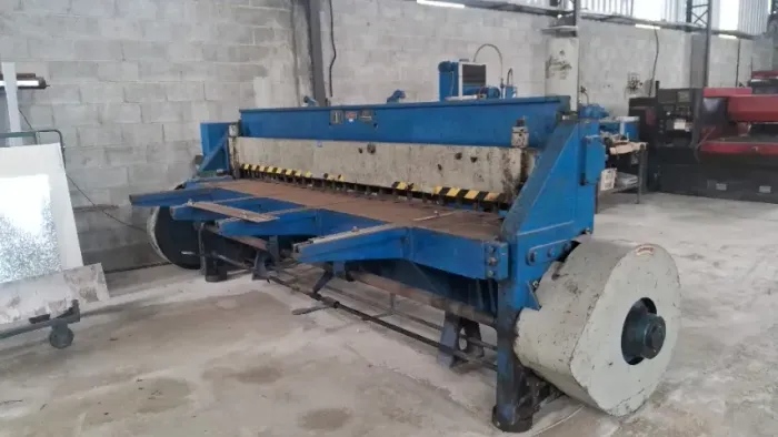 Guilhotina Chapa NEWTON 3mts.EQUIPAMENTO ROBUSTO