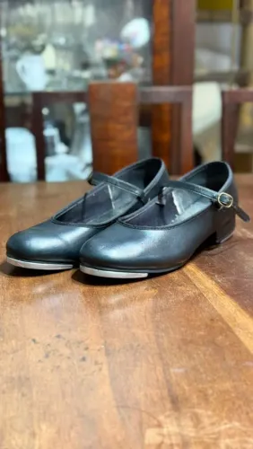 Vendo Sapato de sapateado feminino