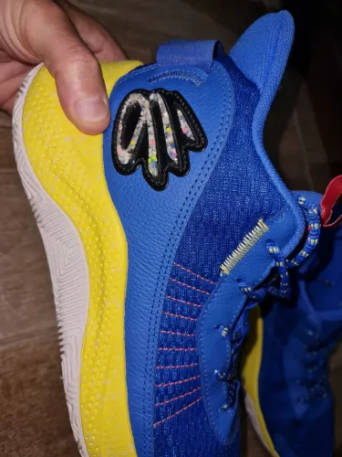 Curry 3z7 Under Armour 