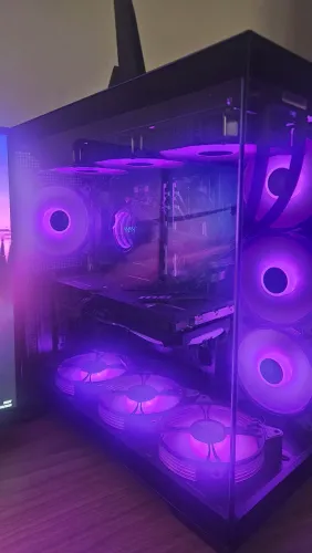 PC Gamer AM5 com RTX 4060TI com monitor