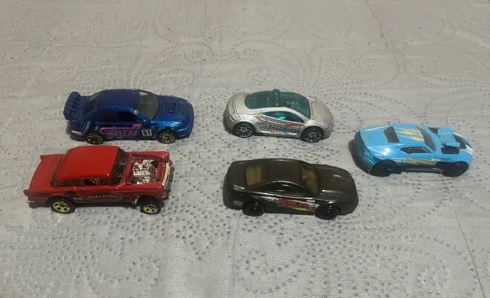 Carrinhos hot wheels