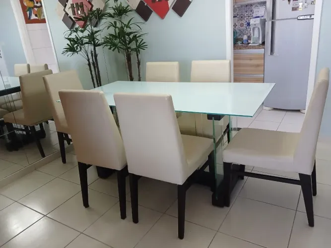 Mesa de jantar 6 lugares Madeira (tampo de vidro)