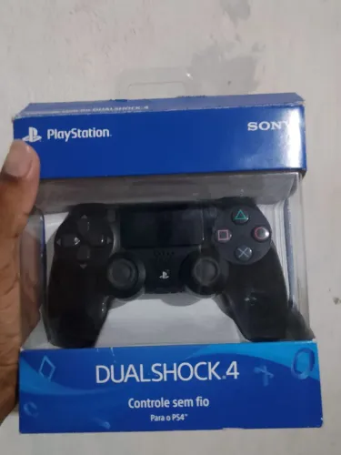 Vende se controle de ps4 mas jogo de ps3