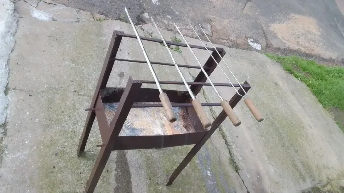 Churrasqueira de espetinho