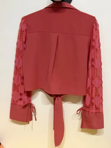 Camisa feminina cropped