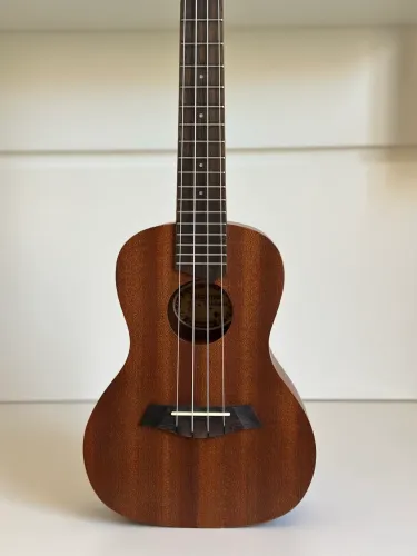 Ukulele Tagima Concert 23K - Natural - Perfeito Estado