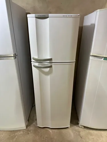 Geladeira Eletrolux 290 litros frostfree