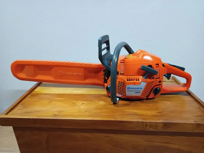 Motosserra Husqvarna 353 semi nova sabre 18 polegadas