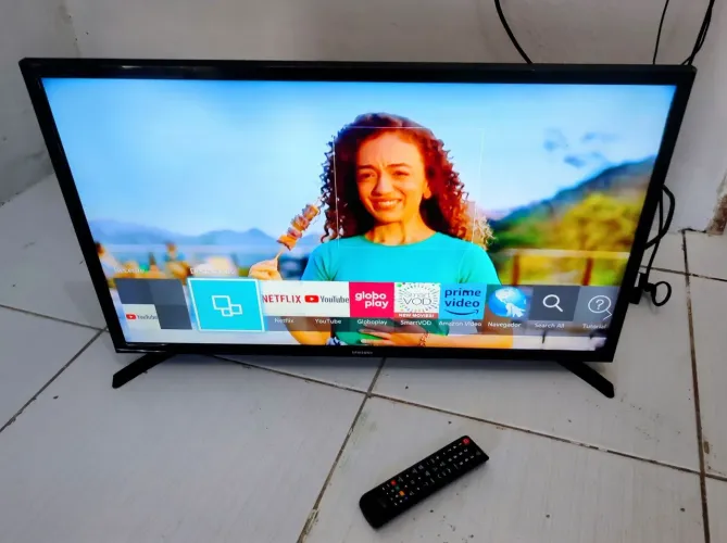 Tv 32 Samsung smart perfeita toda original nós plástico