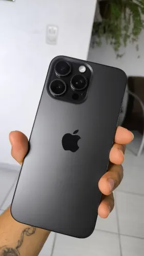 iPhone 15 Pro Max (Semi-novo 256GB)