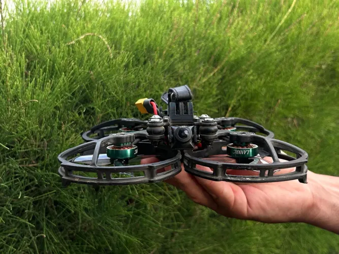 Drone: CINELOG 35 HD analógico 4S