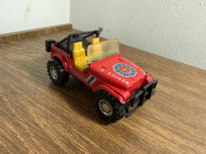 Jeep anos 90 de ferro