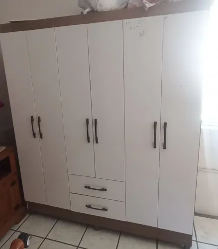Guarda-roupa infantil