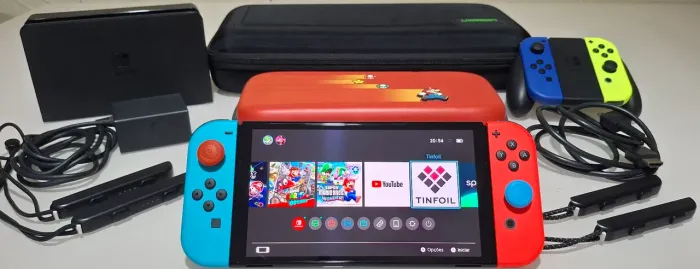 Nintendo Switch Oled Desbloqueado Impecável Case extra grande + case normal + Joycon extra