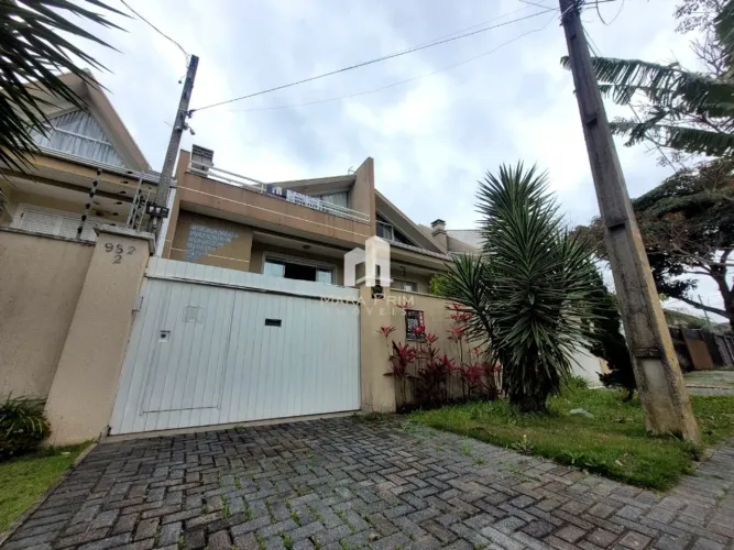 Triplex com 3 dormitórios à venda por R$1.300.000,00, 222m² - Tarumã - Curitiba/PR