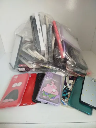 Capinhas de celulares variados kit com 50