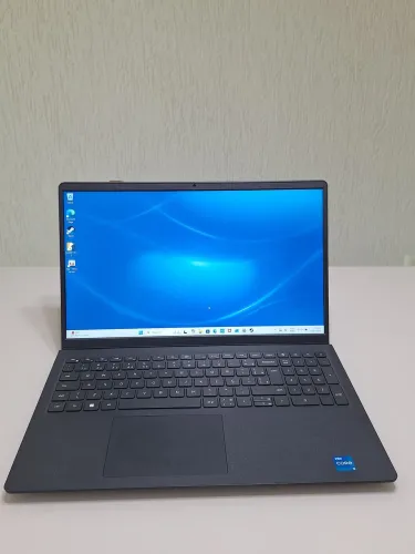 Dell Inspirion 15 3520, 480 GB SSD, 8GB ram, I5 12 Geração, Placa de video.