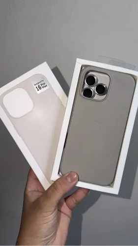 Vendo Case em Couro 16 pro Max