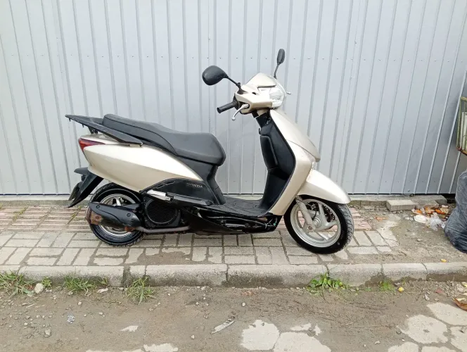 Lead 110 r$4.500