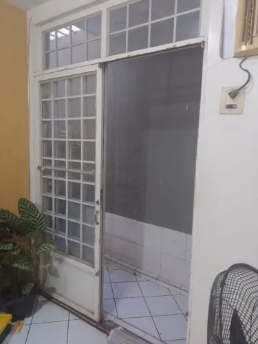Portas de ferro