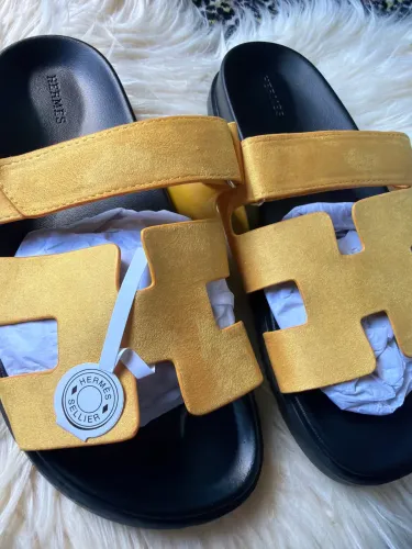 Sandália Hèrmes amarelo linha premium