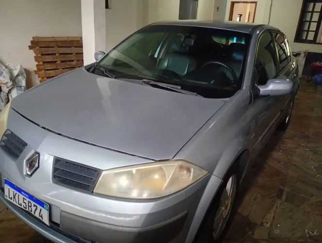 Renault Megane Sedan Dynamique 2.0 16V Aut. 2008