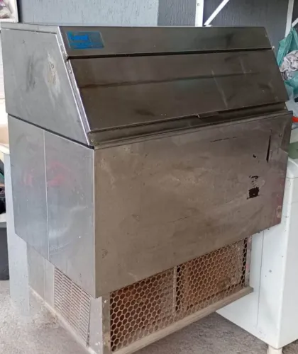 Máquina de Gelo Everest 150 kilos