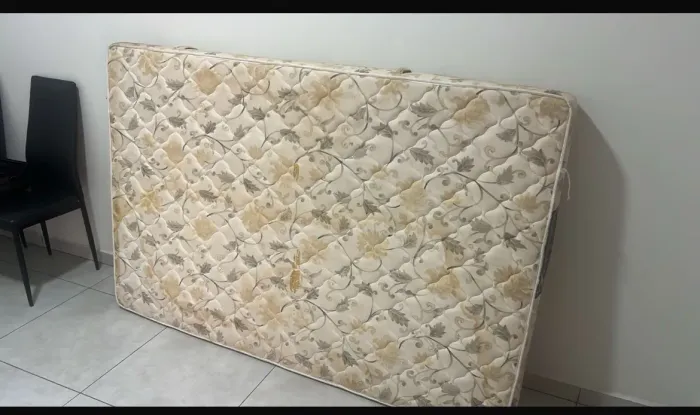 Colchao de casal ( Mande propostas )