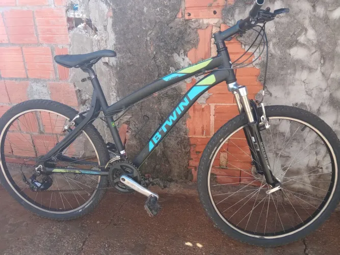 Vende-se duas bicicletas